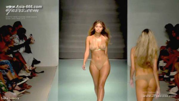 Blonde model lingerie show - txxx.com on poweredporn.com