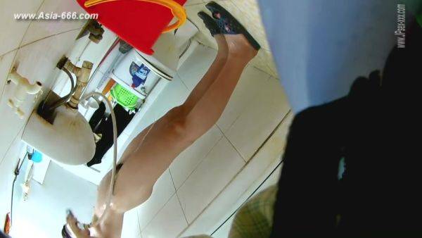 Peeping chinese bath.67 - hotmovs.com - China on poweredporn.com