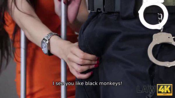 Ashley Ocean caught selling fake goods by guards in HD reality video - sexu.com - Czech Republic on poweredporn.com