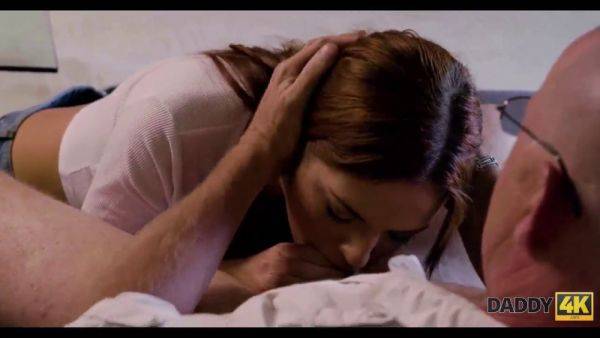 Scarlett Mae gets paid for sex with her boyfriend's hung stud - sexu.com - Czech Republic on poweredporn.com