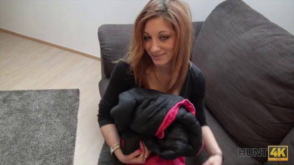 Jenifer Red gets down and dirty with stranger and earns some cash - sexu.com - Czech Republic on poweredporn.com