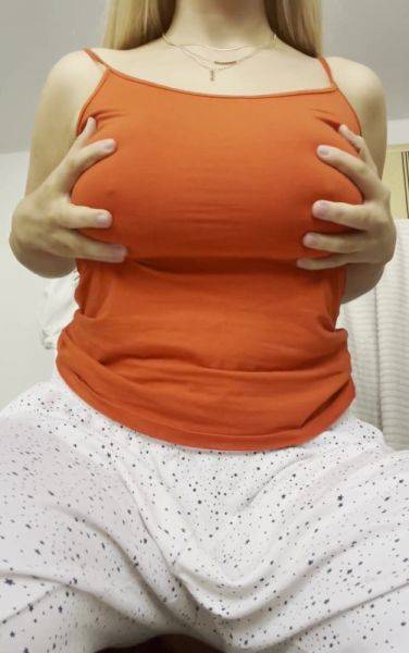 Do you like them this size or would bigger be better? - anysex.com on poweredporn.com