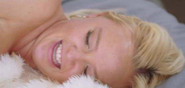 Hot Blonde Celeb Fucked By Her Fan - inxxx.com on poweredporn.com