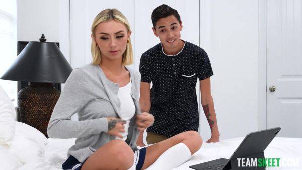 Petite hottie leaves horny stepbrother get into her panties - hellporno.com on poweredporn.com