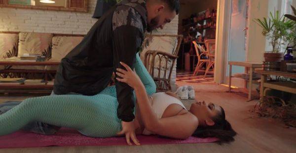 Premium female opens legs for restless man's dick to fit into her vagina - alphaporno.com on poweredporn.com