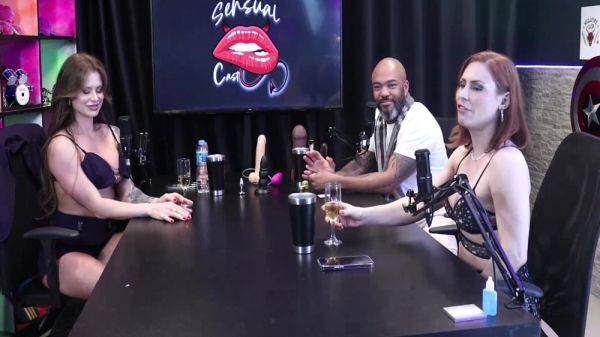 Gostosa Sensualiza E Fica Toda Pelada Deixando Eles Cheio De Tesao 6 Min With Emme White, Tati Weg And Renato Sensual Black - hclips.com on poweredporn.com