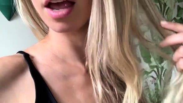Blonde Babe Solo Masturbation Free Sexy Porn - drtuber.com on poweredporn.com