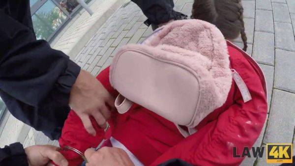 Cindy's dirty sexual services with two guards help her avoid jail time - sexu.com on poweredporn.com