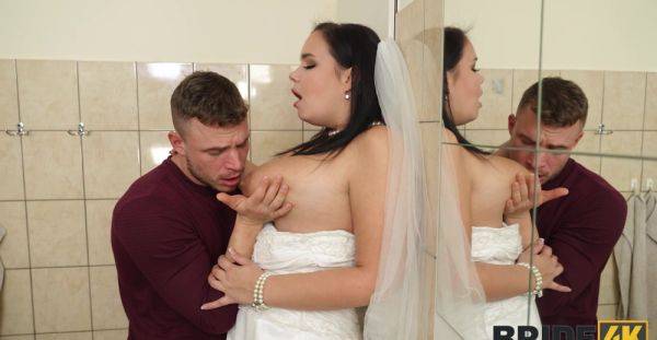 Heavy romance right on her wedding day by fucking with another dude - alphaporno.com - Czech Republic on poweredporn.com