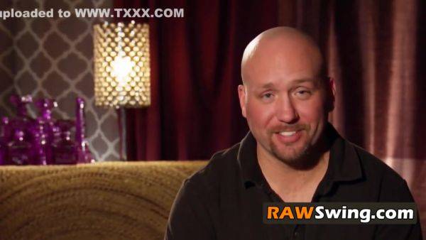 Kinky Couples Swinging Around - hotmovs.com on poweredporn.com