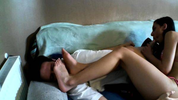 Foot smelling blowjob - drtuber.com on poweredporn.com