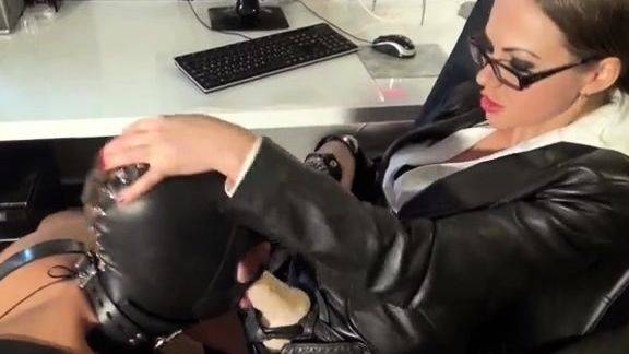 Strapon femdom fetish - drtuber.com on poweredporn.com