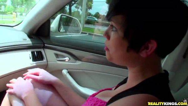 Veronica Wild goes wild with two hung studs in a hot threesome - sexu.com on poweredporn.com