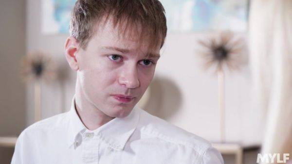 Banging A Brainy Babe - MYLF - hotmovs.com on poweredporn.com