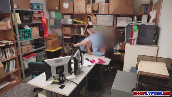 Amateur Teen Got Her Pussy Fucked - Naiomi Mae - hotmovs.com on poweredporn.com