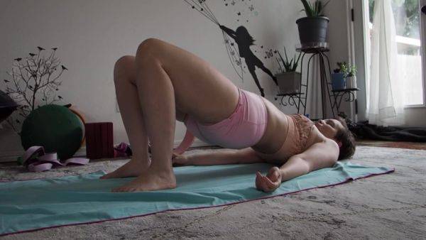 Sexy Milf Aurora Willows Doing Yoga In Booty Shorts - hotmovs.com - Usa on poweredporn.com