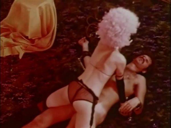 Fantasy Club Of America (1975) - tubepornclassic.com on poweredporn.com