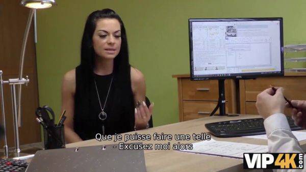 Naughty Czech teen Elle has no time for missed calls, but this happens! - sexu.com - Czech Republic on poweredporn.com