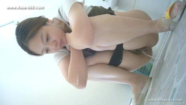 Chinese girls go to toilet.307 - hclips.com - China on poweredporn.com