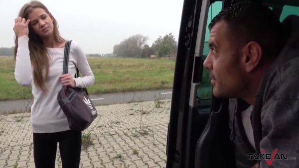 Take Van And Sarah Kay - Pick-up Games Arent For Inexperienced Newbies 12 Min - hotmovs.com on poweredporn.com