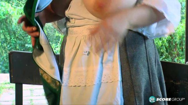 Oktoberbreast - hotmovs.com on poweredporn.com