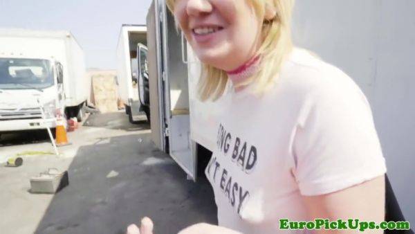 Pickedup Teen Sucking And Dickriding - hotmovs.com on poweredporn.com