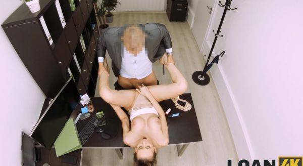 Amateur granted heavy duty cock during job interview for loud hardcore - alphaporno.com on poweredporn.com