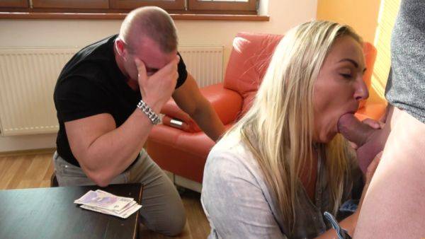 Never ending satisfaction trying another man's dick in her chubby holes - hellporno.com on poweredporn.com