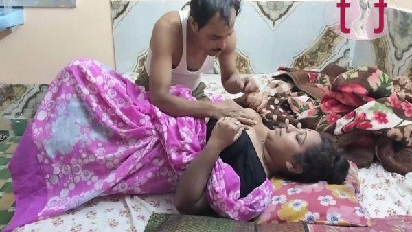 Domestic Help Comes Into Real Help - While The Master Can Not Control His Lust - hclips.com - India on poweredporn.com