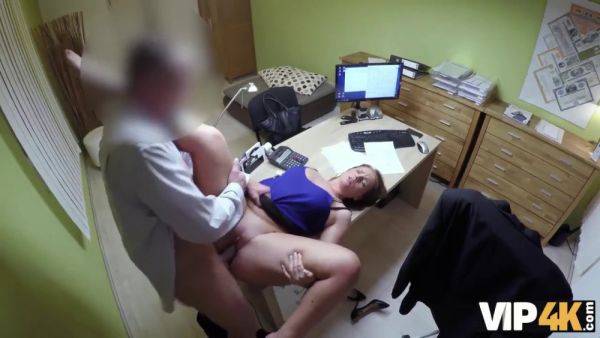 Czech teen jamais ete Au gets interviewed and fucks for cash - sexu.com - Czech Republic on poweredporn.com