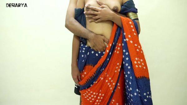 Desi Bhabhi Ke Chut Ki Pyass Buja Di - hclips.com - India on poweredporn.com