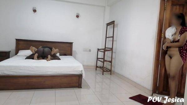 Sri Lanka - Stepmom & Stepsis (කඩමමය කඩමමග දවය ) - hclips.com - Sri Lanka on poweredporn.com