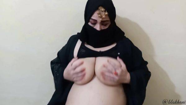 Hot Milf - Desi Hot Bbw Pakistani Mistress Giving - desi-porntube.com - India - Pakistan on poweredporn.com