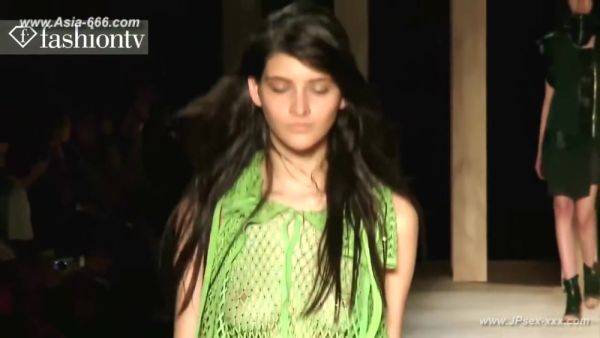 Braless Trends in Women's Fashion Style Compilation for Adventurous Dressers.4 - hotmovs.com on poweredporn.com