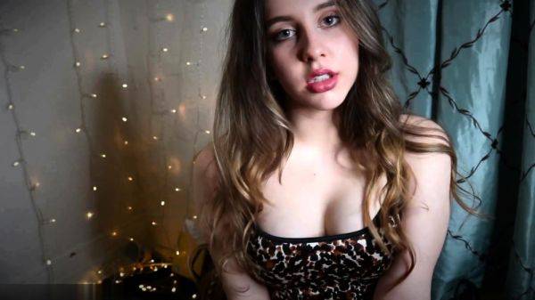 Hot amateur webcam teen masturbates for their fans - drtuber.com on poweredporn.com