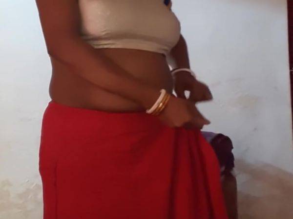 Desi Girl Dress Change Hotyyyy - desi-porntube.com - India on poweredporn.com