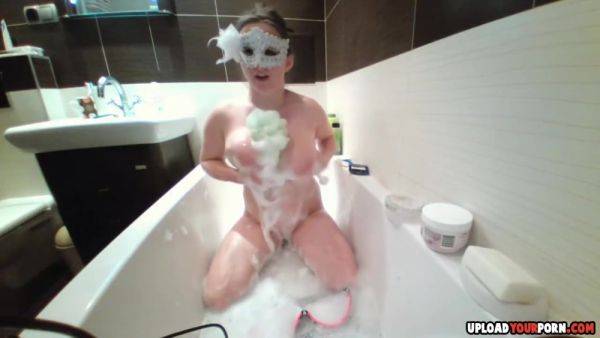 Perfect Looking Milf Chick With Big Tits, Webcam - hclips.com on poweredporn.com