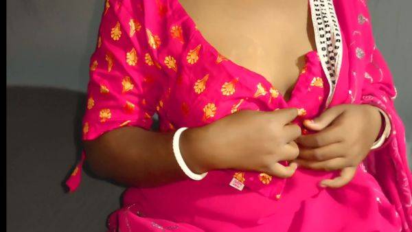 First Time Stepmom Ne Chut Marne Ko Diya Desi Stepmom Sex - Hindi Audio - hclips.com - India on poweredporn.com