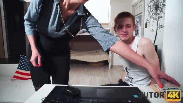 MILF tutor seduces her student with a deep dicking in 4K - sexu.com - Russia on poweredporn.com