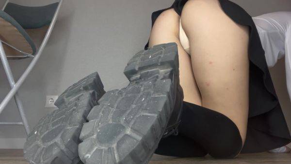 How Do You Like My Legs? - hclips.com on poweredporn.com