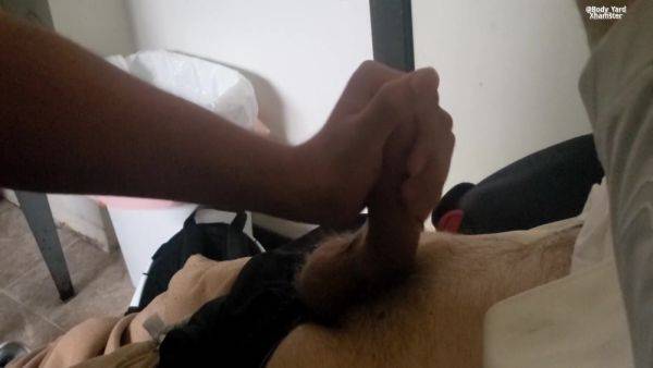 Bwc Gets Sucked Before Family Dinner - hclips.com on poweredporn.com