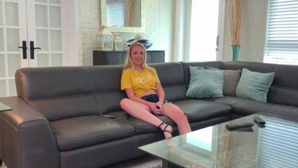 Hot sister fucks big dick brother to keep secret - hclips.com on poweredporn.com