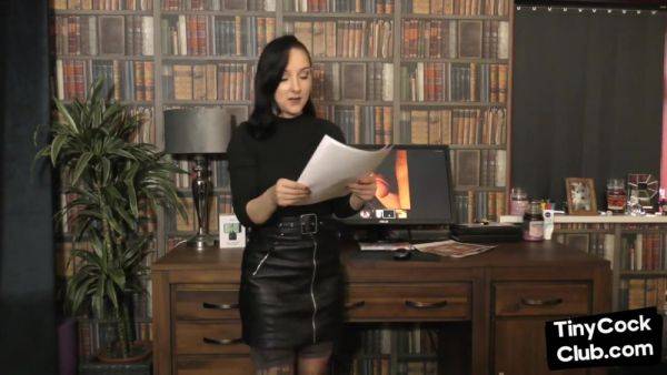 Solo SPH babe talks nasty about losers with small dickies - hotmovs.com - Britain on poweredporn.com