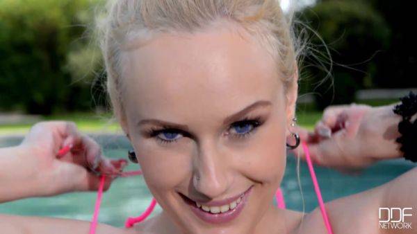 Bathing Beauty Supreme - PornWorld - hotmovs.com - Czech Republic on poweredporn.com