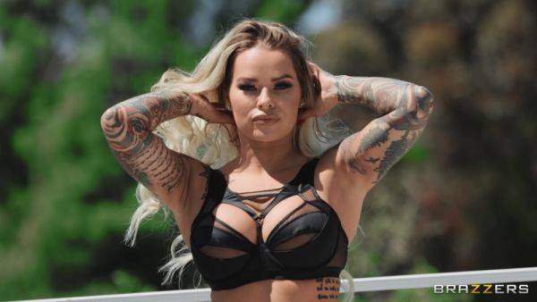 Premium female amazes with how tight she is - hellporno.com on poweredporn.com