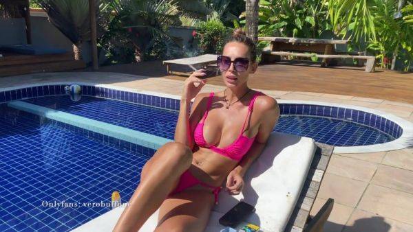 Mi Jardinero Es Inutil, Pero Le Gusta Follarme - Blonde - xtits.com on poweredporn.com