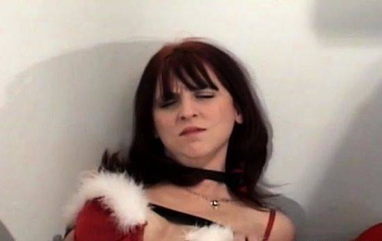 Voluptuous diva is showing her very - drtuber.com on poweredporn.com