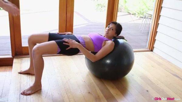 Bianca: A Day of Solo Pleasure - veryfreeporn.com on poweredporn.com