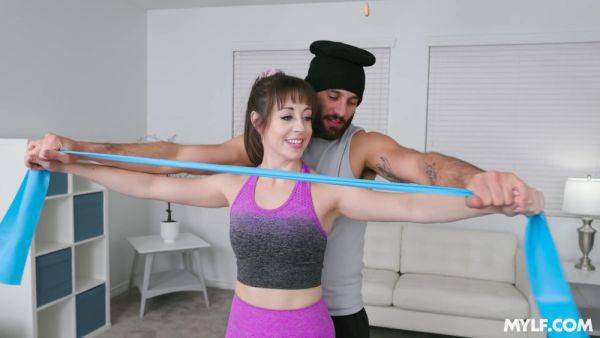 Superb wife fucked by her personal trainer and juiced like a whore - xbabe.com on poweredporn.com