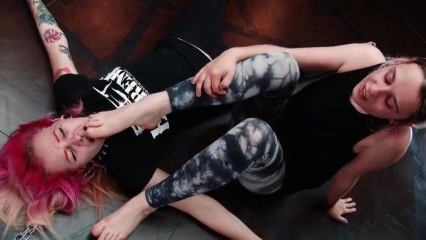 Feet Domination - hclips.com on poweredporn.com